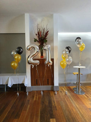 Supershape Number Foils with 2 Bunch of 5 Helium Balloons Bouquet